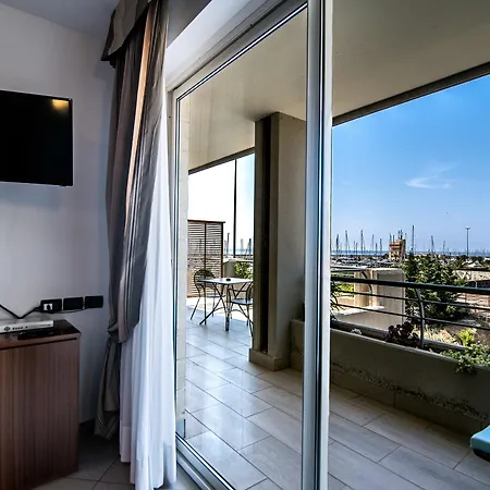 Aregai Marina & Hotel Santo Stefano al Mare