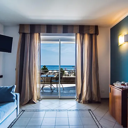 Aregai Marina & Hotel