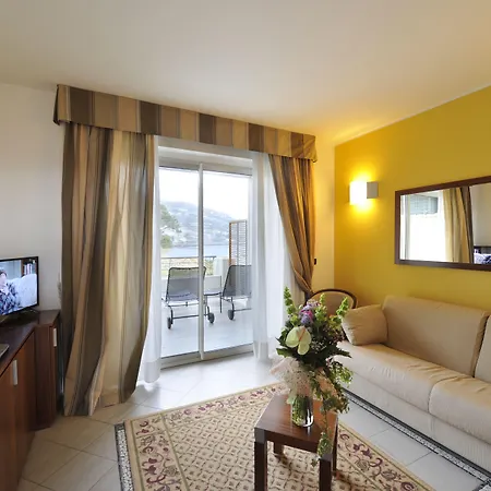 Hotel Aregai Marina & 4*