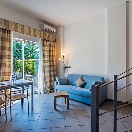 Hotel Aregai Marina & 4*