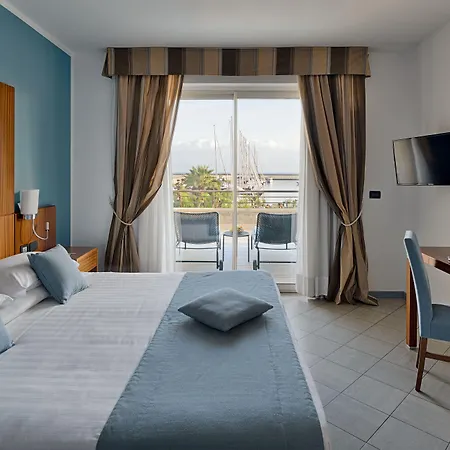 Aregai Marina & Hotel 4*