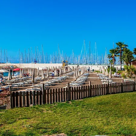 Hotell Aregai Marina & 4*