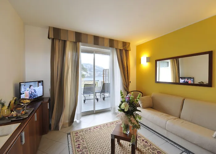 Hotel Aregai Marina & 4*