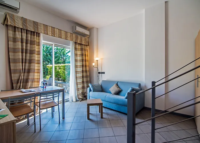 Hotel Aregai Marina & 4*