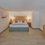 Aregai Marina & Hotel Santo Stefano al Mare