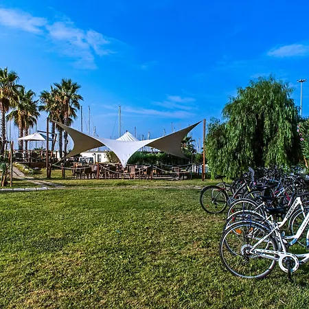 Aregai Marina & 4* Santo Stefano al Mare