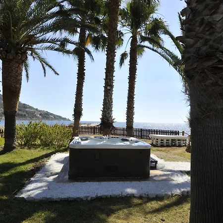 Aregai Marina & Hotel Santo Stefano al Mare