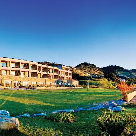 Hotel Aregai Marina &