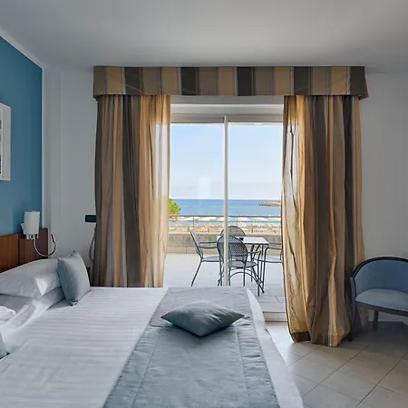 Aregai Marina & Santo Stefano al Mare