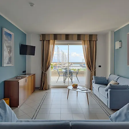 Aregai Marina Hotel&residence