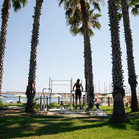 Aregai Marina & 4* Santo Stefano al Mare