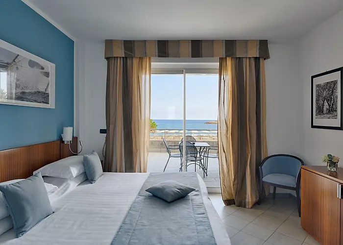 Aregai Marina & Santo Stefano al Mare