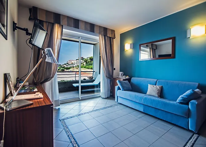 Aregai Marina & Ξενοδοχείο Santo Stefano al Mare